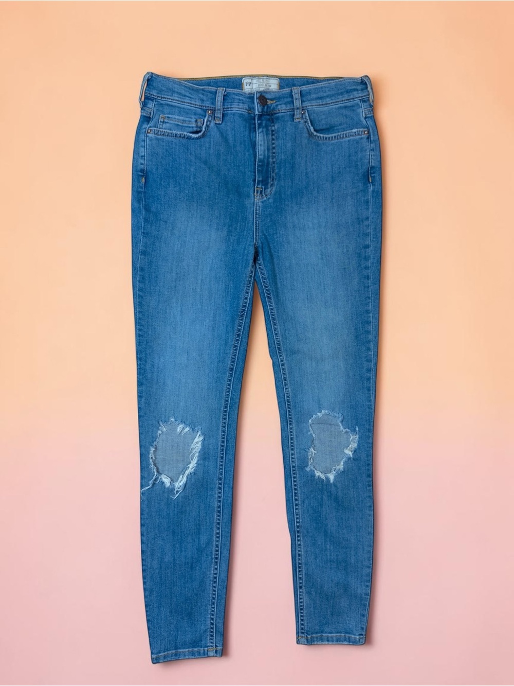 ✨Free People✨ Busted Knee Skinny High Rise Blue Jeans